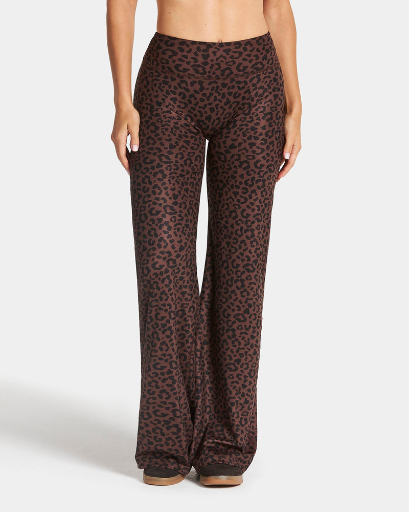 Pantalon à jambe droite standard Allrounder « Léopard Walnut »