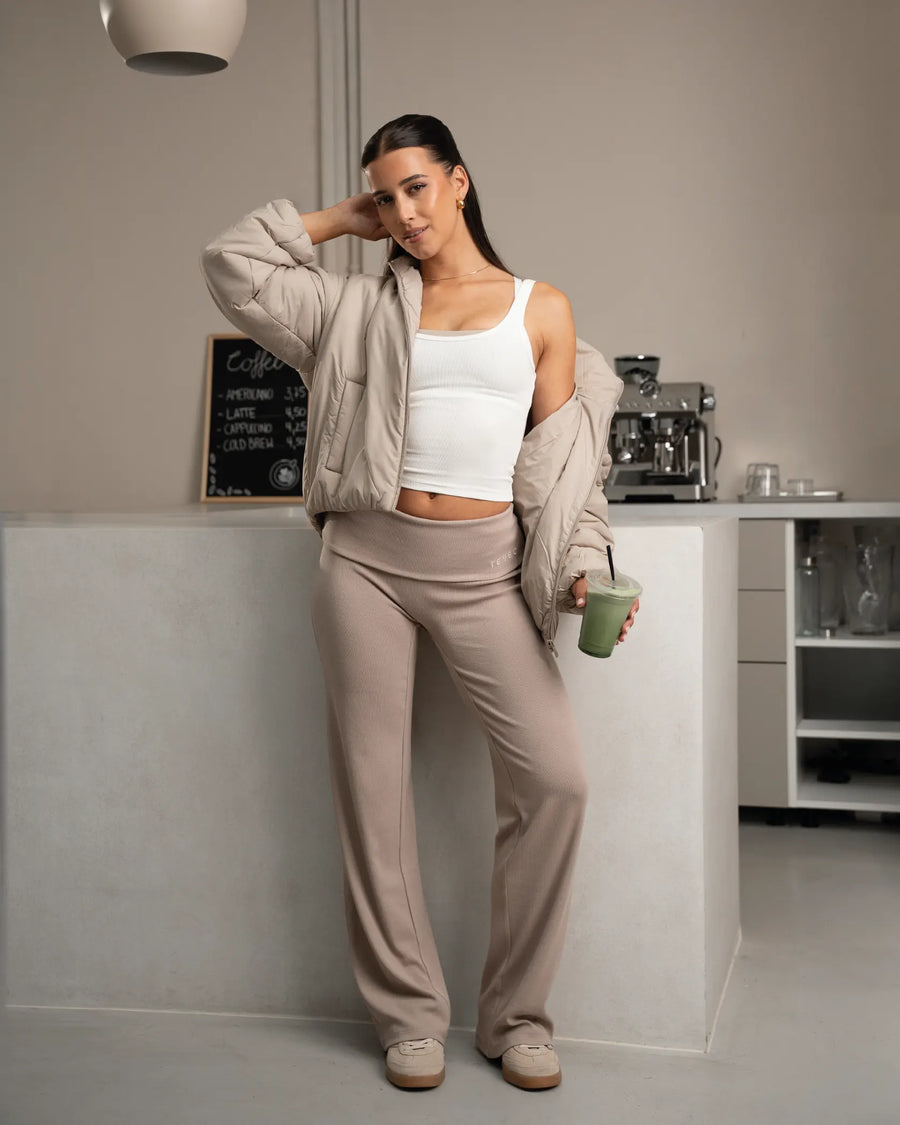 Pantalon côtelé à jambe droite standard Soft Foldover « Cappuccino »