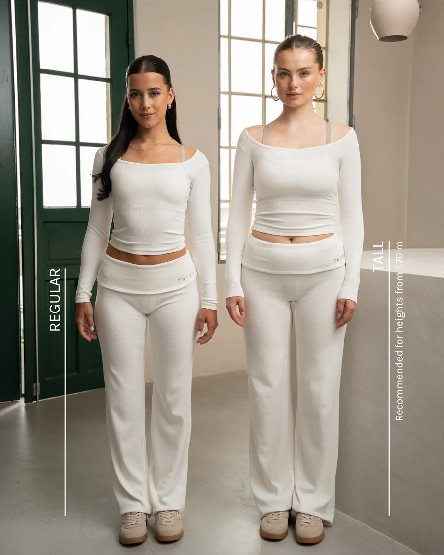 Pantalon côtelé à jambe droite longue Soft Foldover « Blackberry »