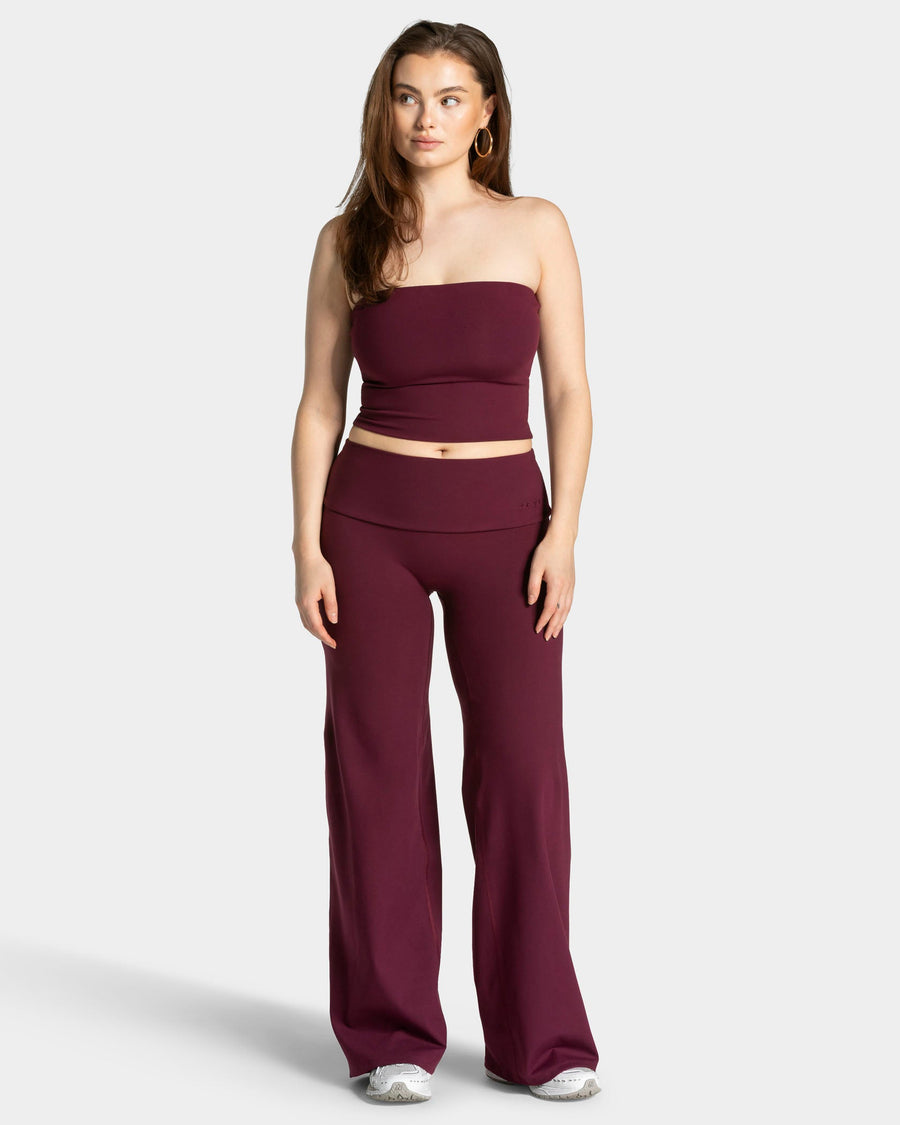 Pantalon à jambe droite et coupe longue Mellow Fold Over « prune »