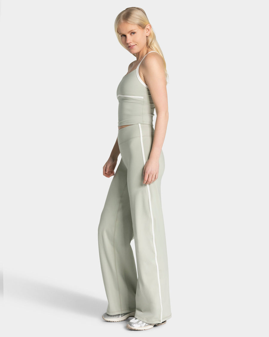Pantalon à jambe droite et coupe longue Soft « Pistache »