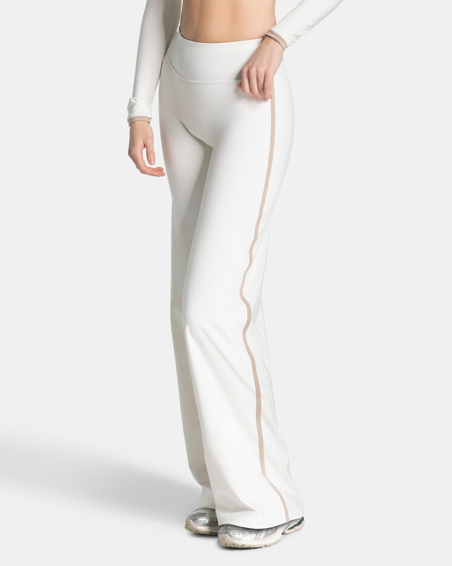 Pantalon à jambe droite et coupe longue Soft « Blanc cassé »